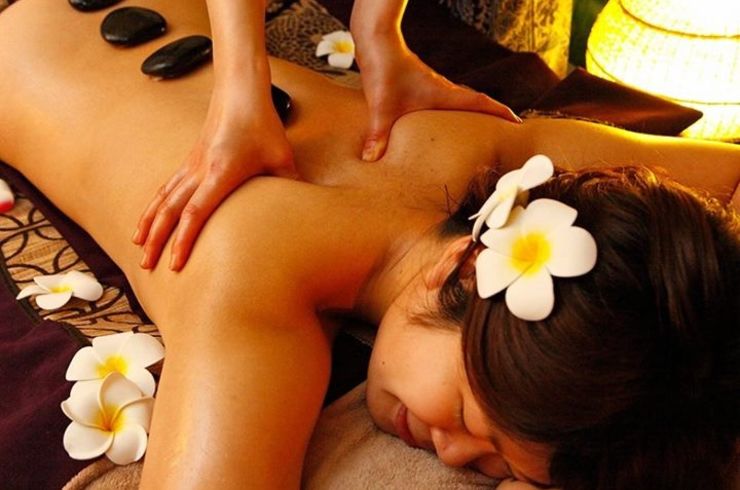 人気NO1!! 150分全身アロマ&フェイシャルエステ（保湿パック・リファ・かっさ・毛穴掃除付き）