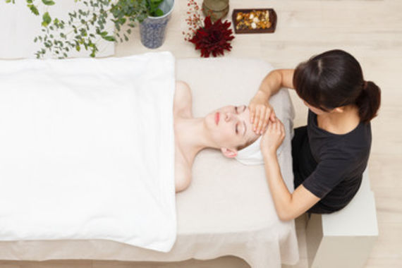 リンパマッサージ