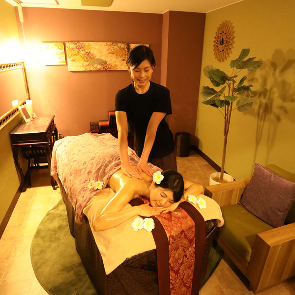 淀屋橋で腰痛でお悩みの方はアロマリンパマッサージ晴れ古都へ