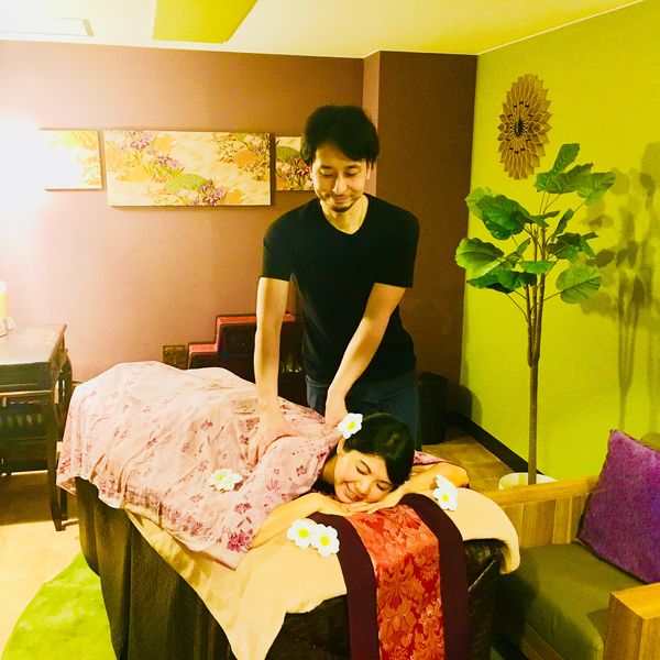 男性セラピストが在籍している淀屋橋のアロマリンパマッサージ晴れ古都
