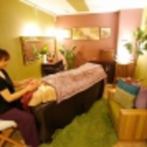 むくみを解消・スッキリ小顔は北浜のアロマサロン晴れ古都にお任せください