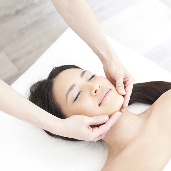 アロマサロン晴れ古都で小顔＆保湿効果抜群の石膏パック